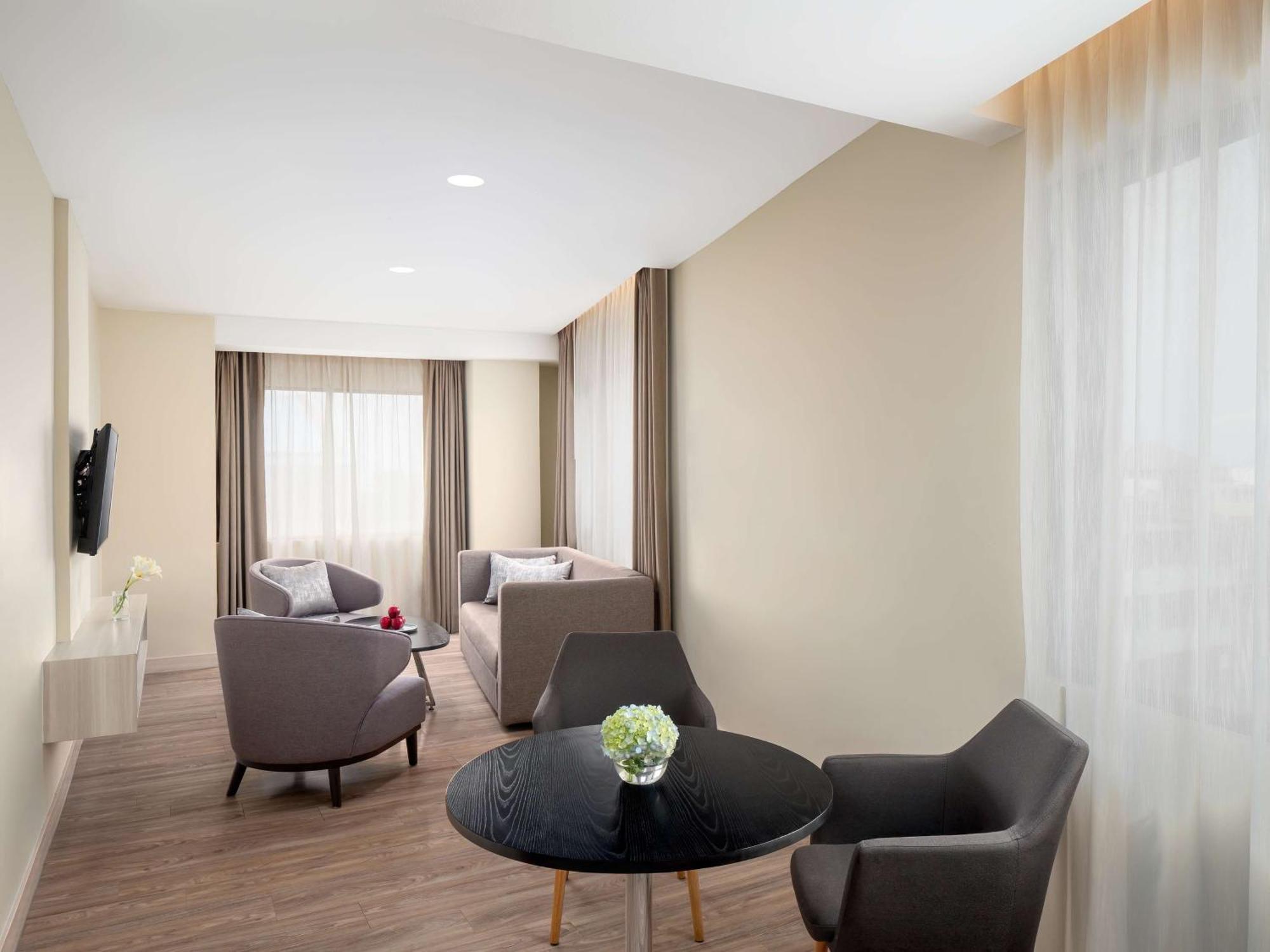 Aiho Hotel เมดาน ภายนอก รูปภาพ