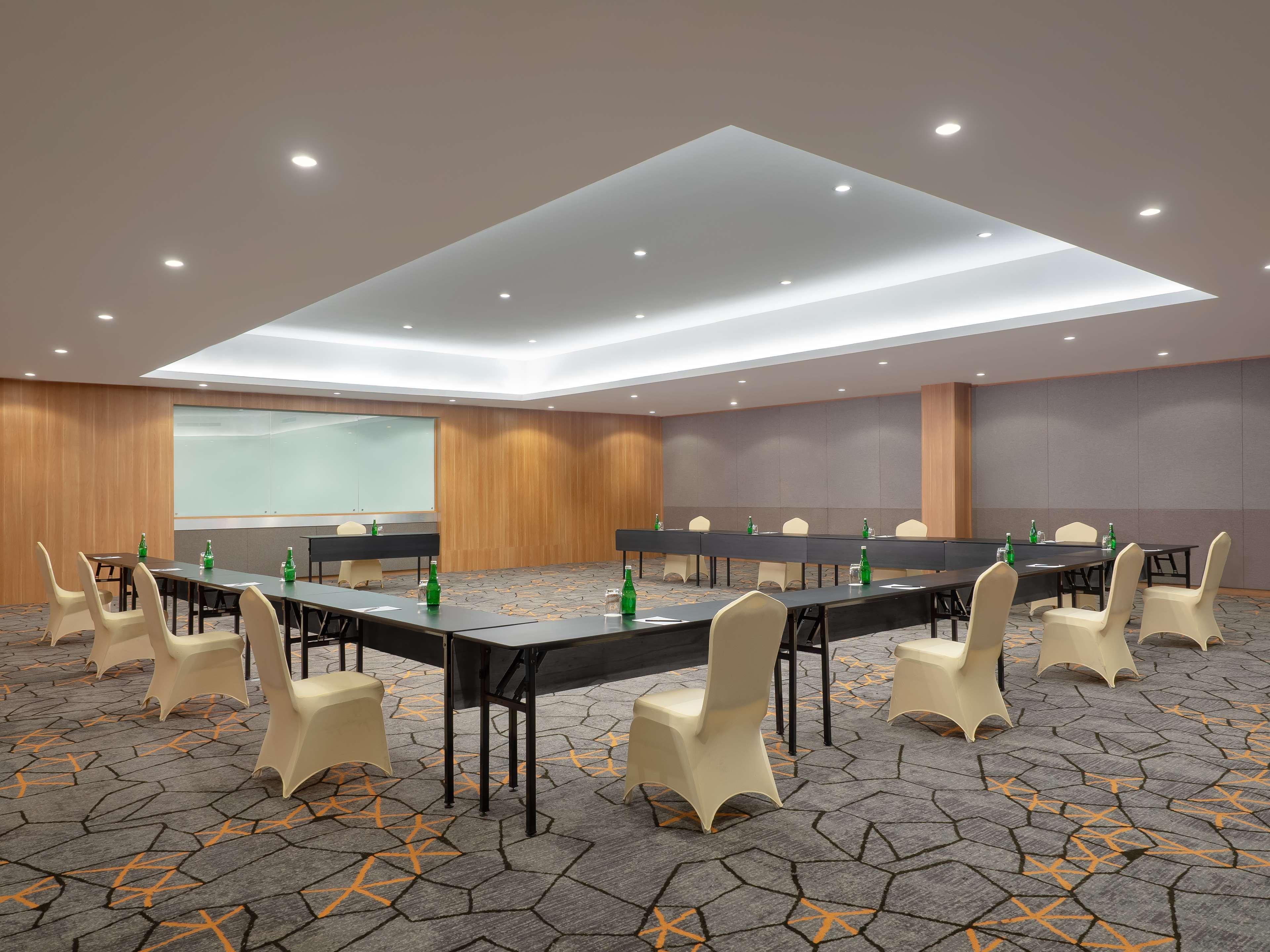 Aiho Hotel เมดาน ภายนอก รูปภาพ
