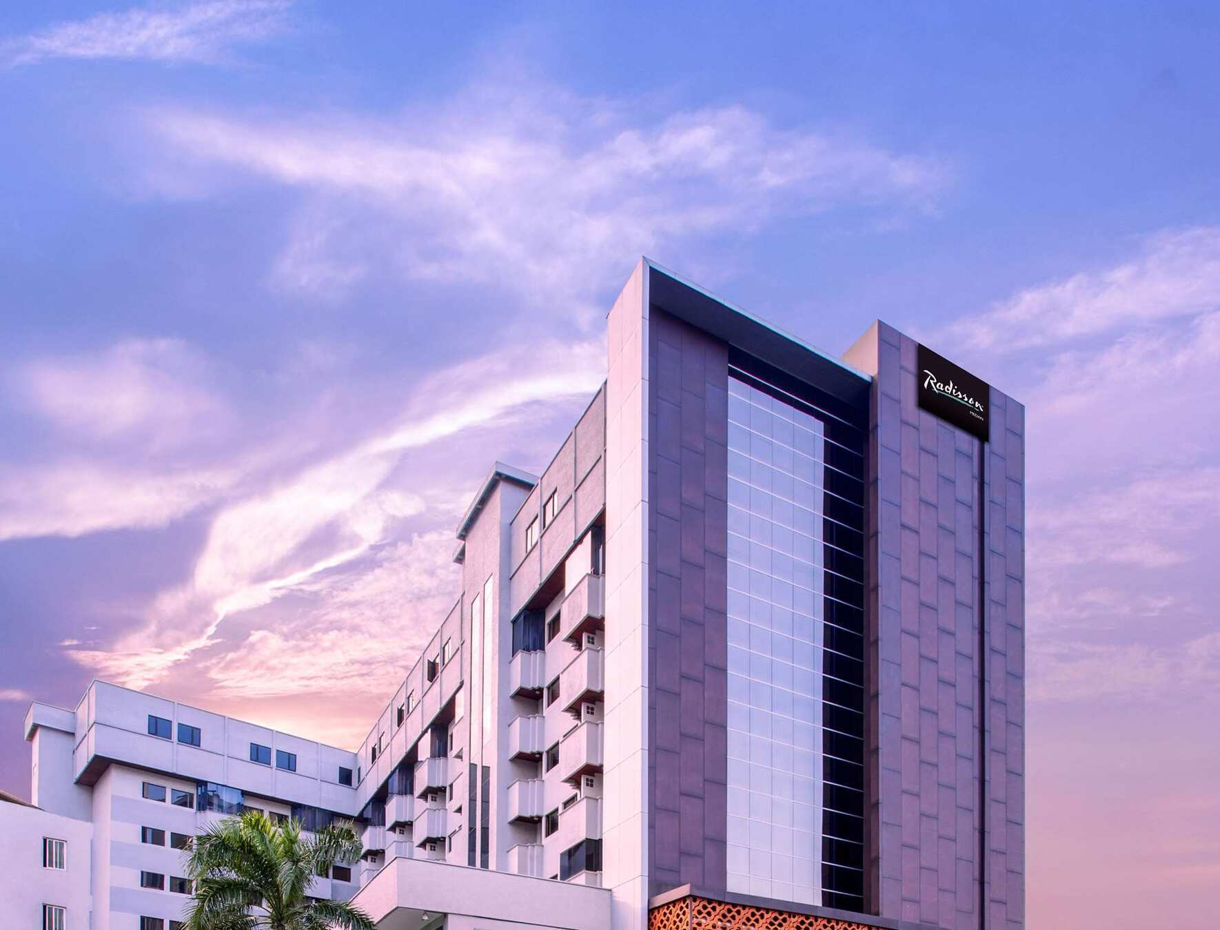 Aiho Hotel เมดาน ภายนอก รูปภาพ